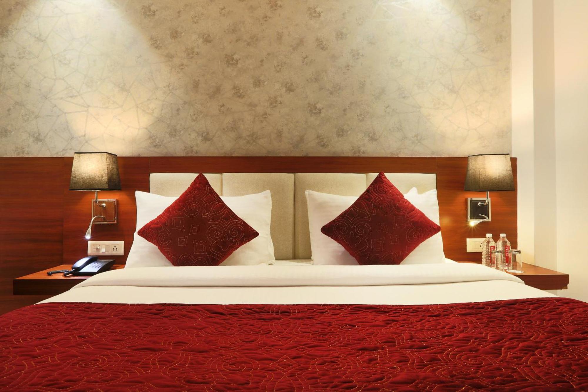 Hotel Arch Suites - Near Aerocity New Delhi Buitenkant foto