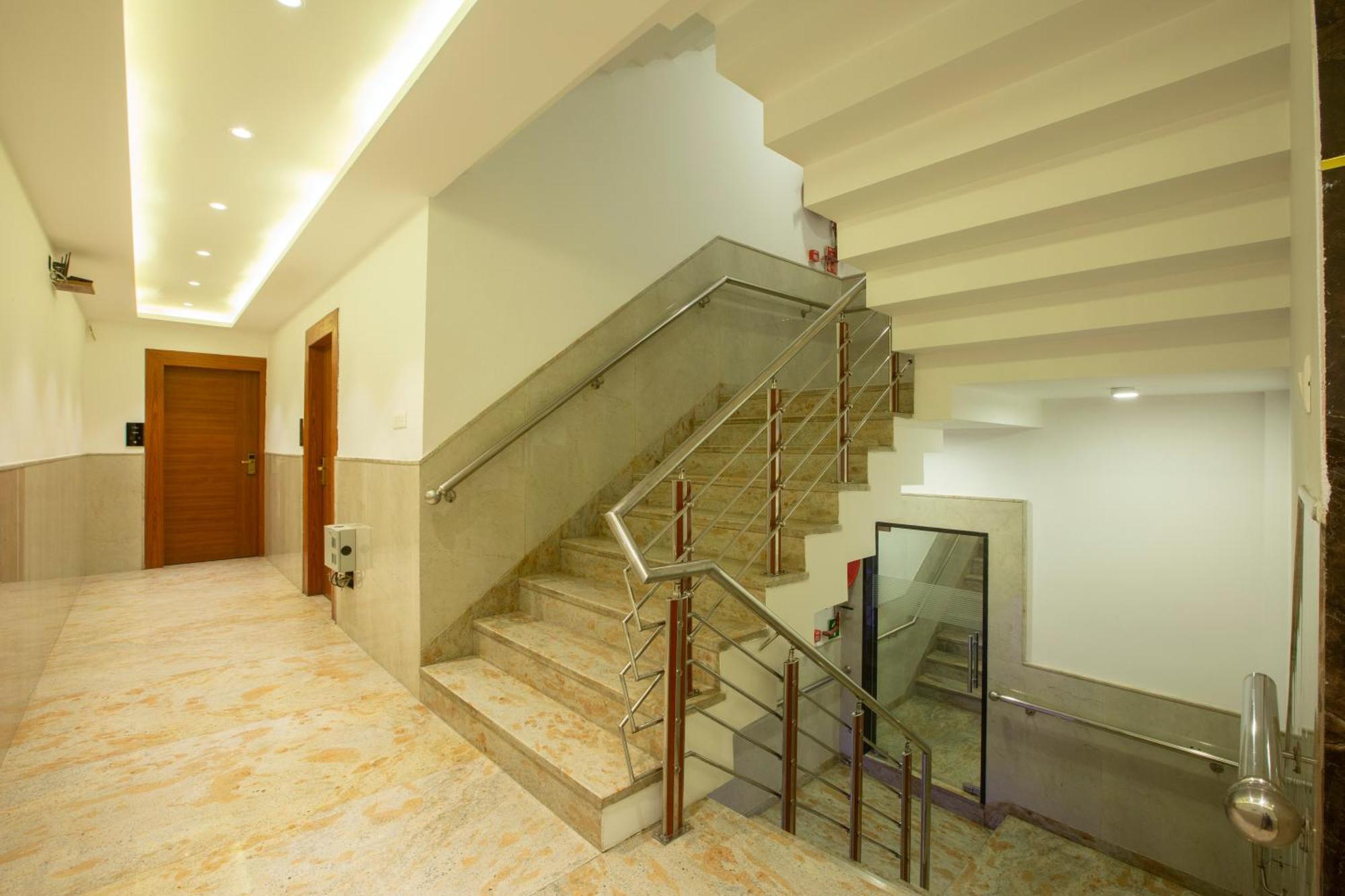 Hotel Arch Suites - Near Aerocity New Delhi Buitenkant foto
