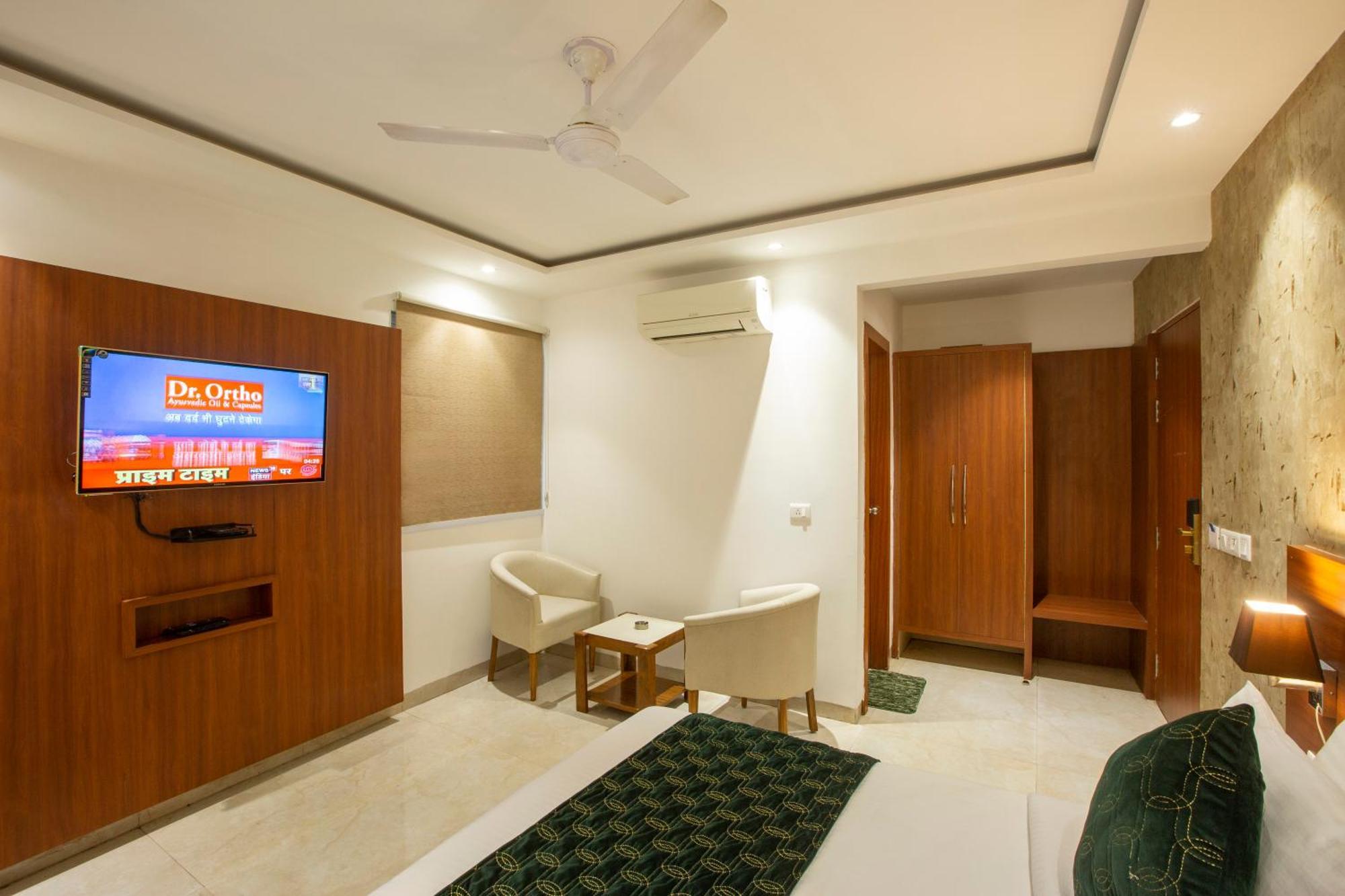 Hotel Arch Suites - Near Aerocity New Delhi Buitenkant foto