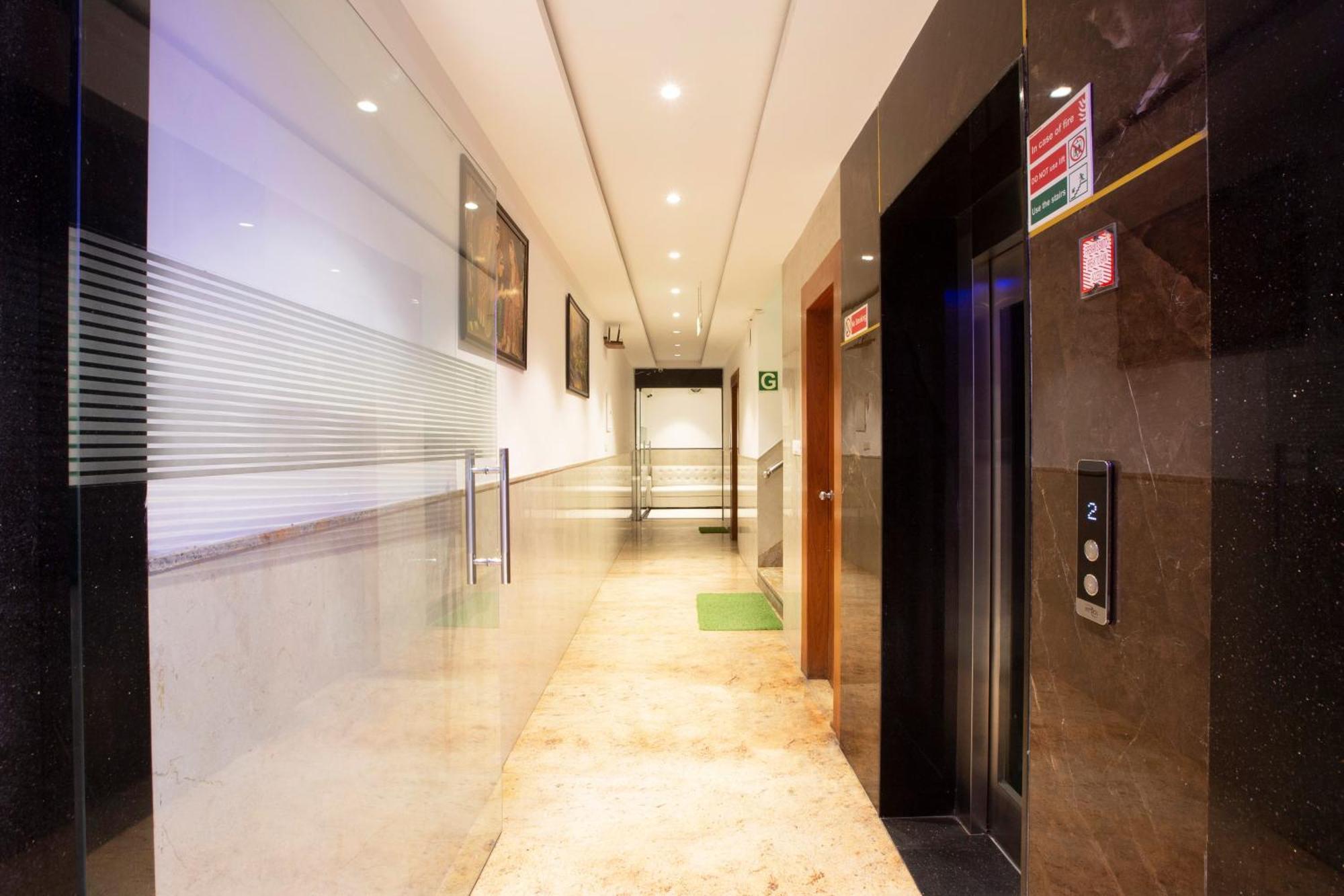 Hotel Arch Suites - Near Aerocity New Delhi Buitenkant foto