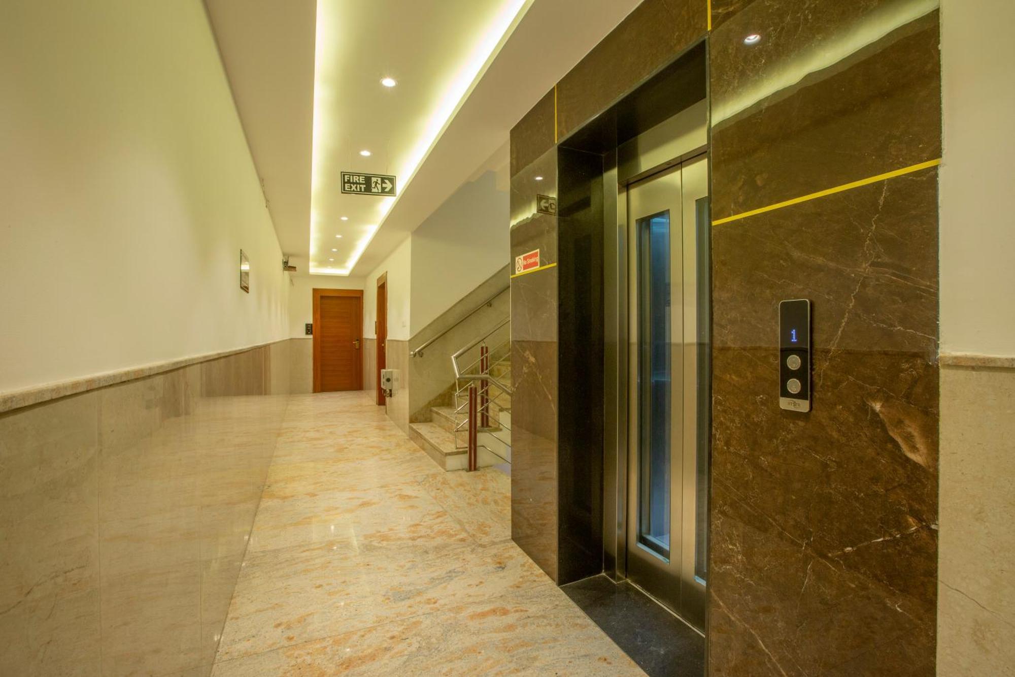 Hotel Arch Suites - Near Aerocity New Delhi Buitenkant foto