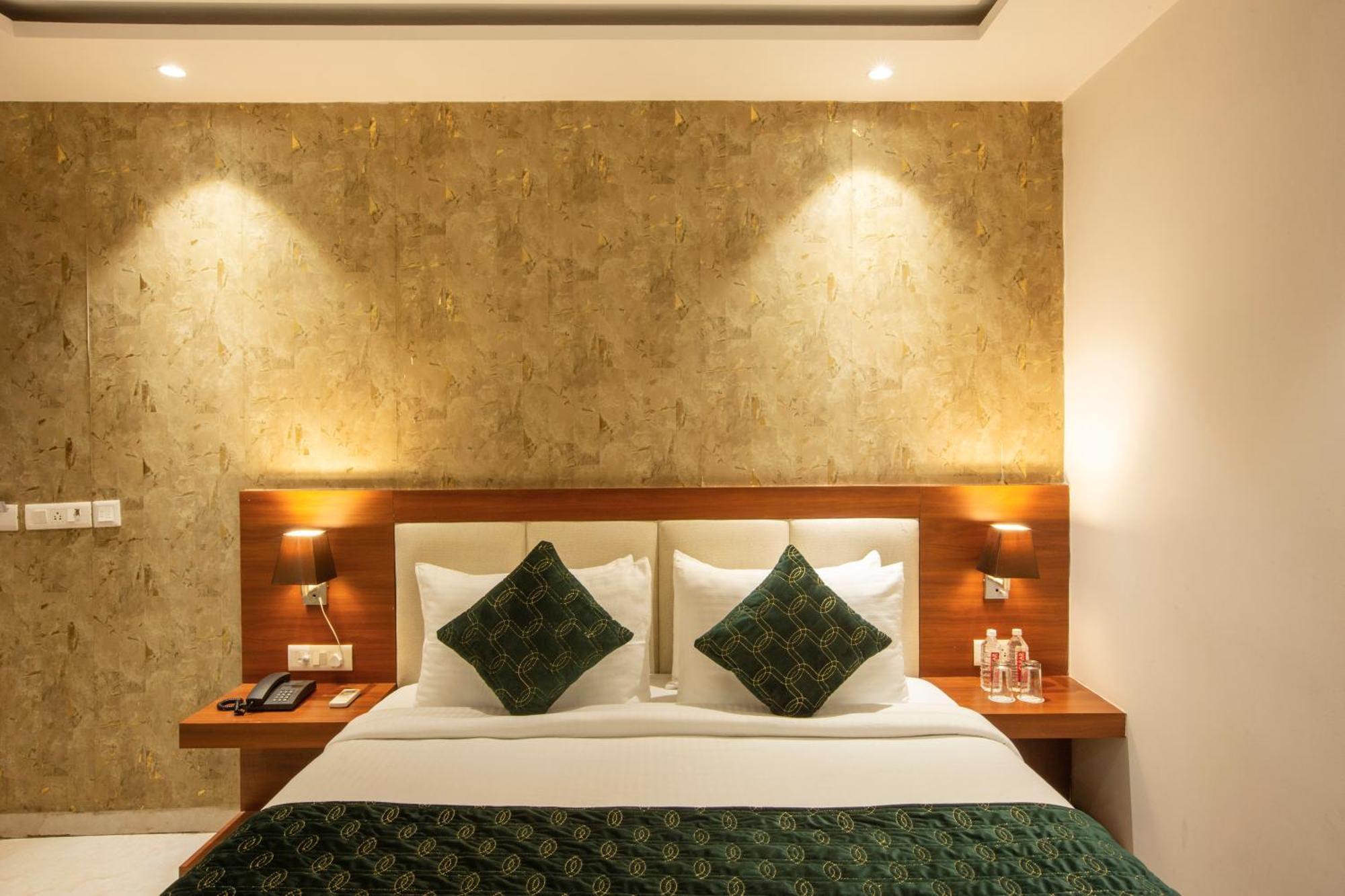 Hotel Arch Suites - Near Aerocity New Delhi Buitenkant foto