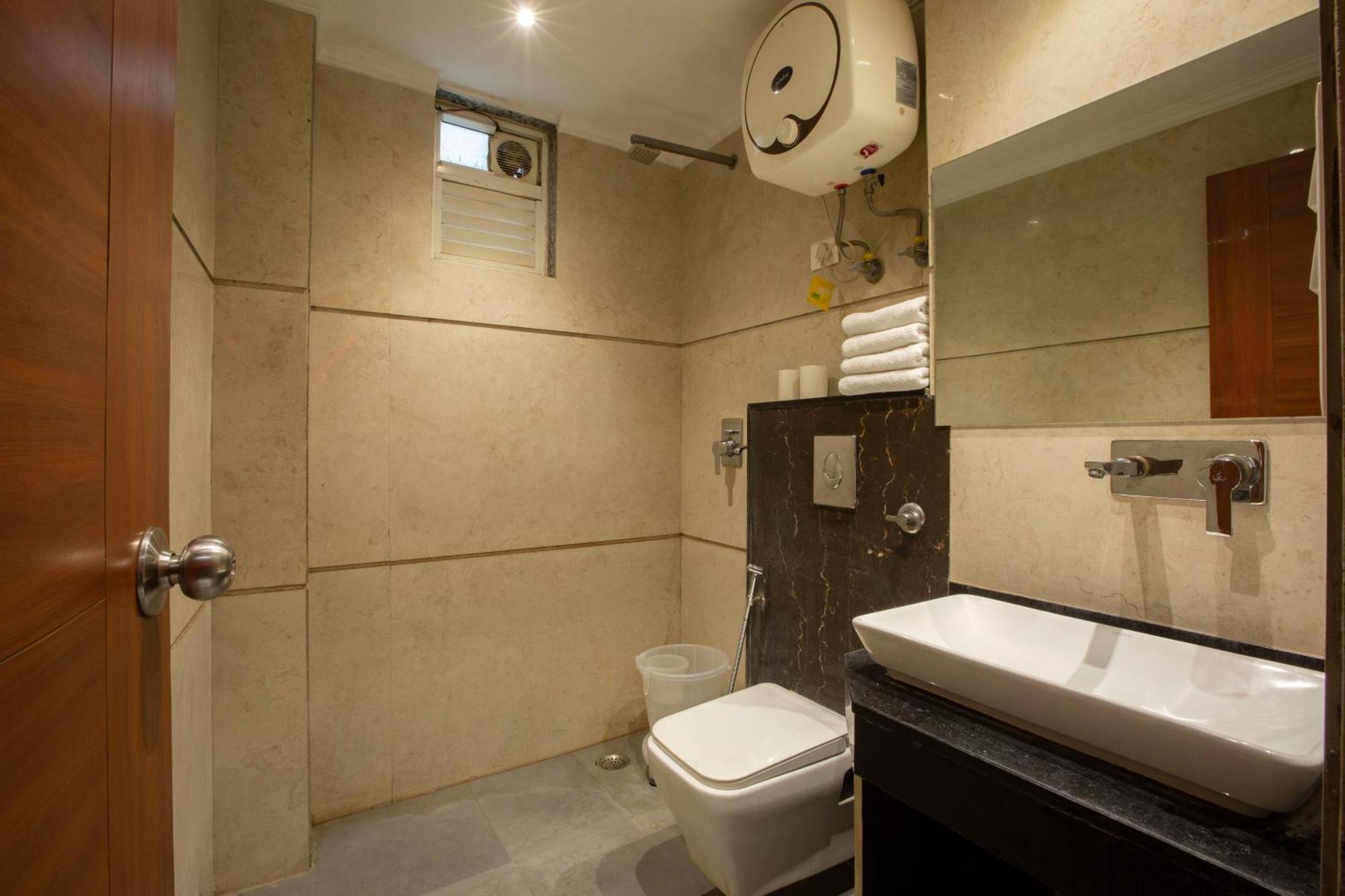 Hotel Arch Suites - Near Aerocity New Delhi Buitenkant foto